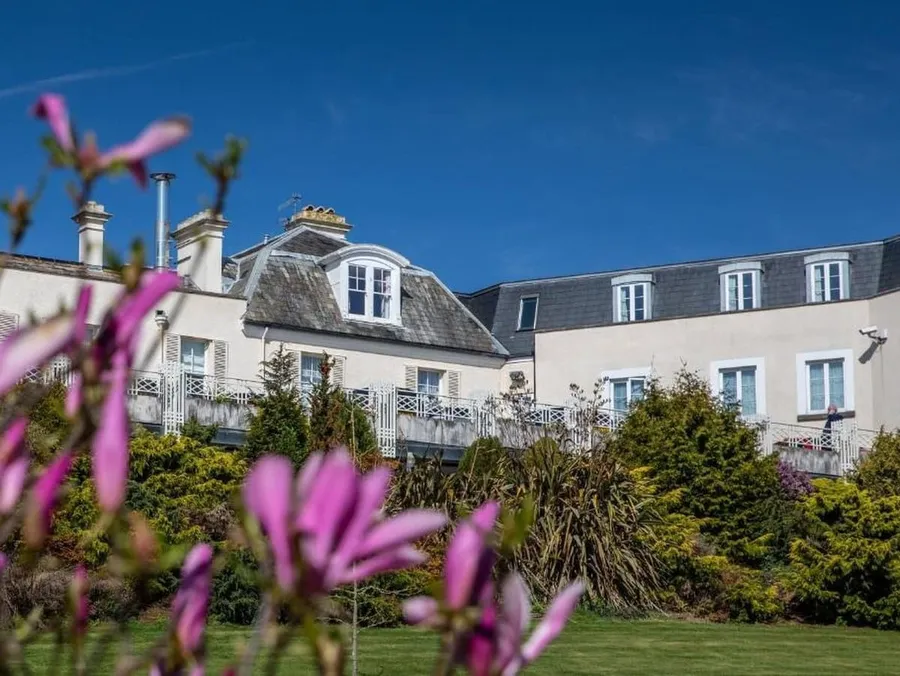 The Cliffden Hotel