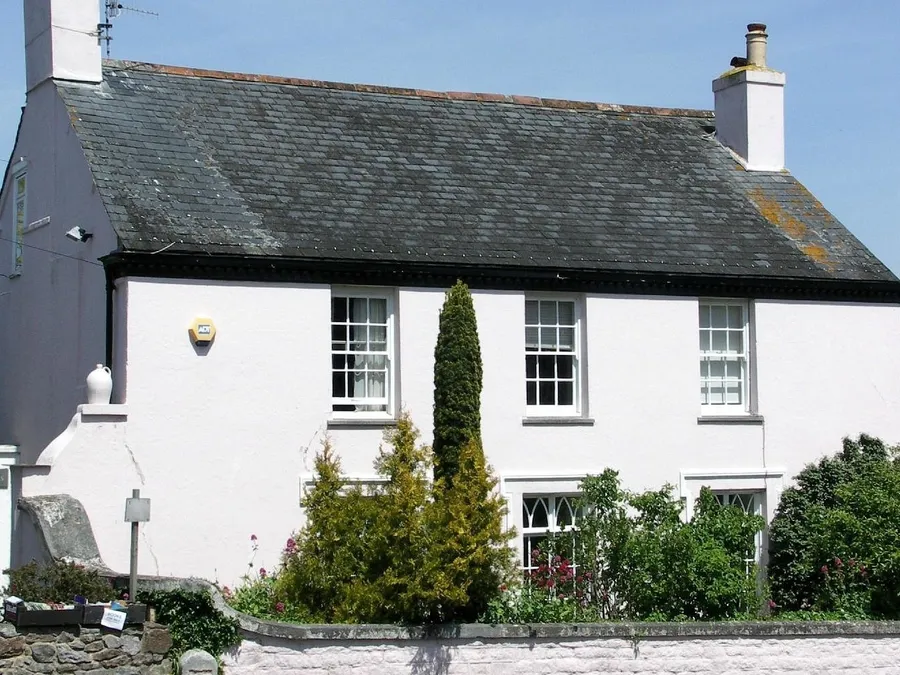 Farthings Bed & Breakfast Shaldon: Historic Accommodation with Garden Views