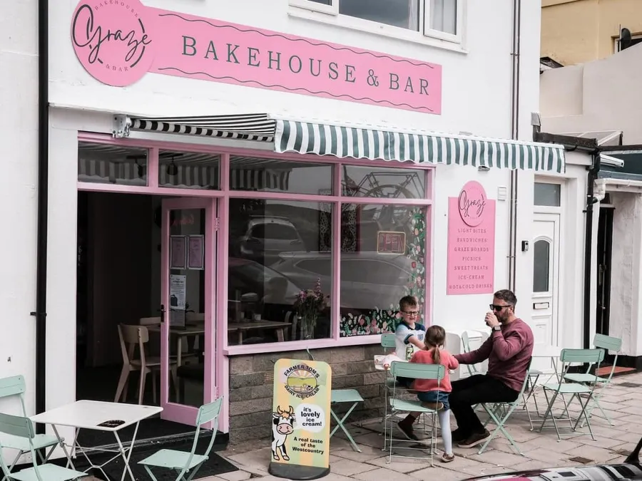 Graze Bakehouse & Bar