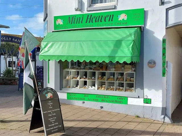 Mini Heaven Bakery: Teignmouth’s Artisan Pasties and Bakes
