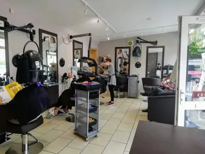 Whispers salon