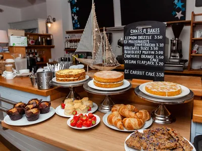 Cakes & Bakes Counter